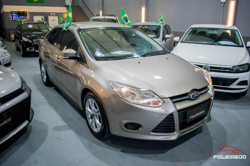 FOCUS 2.0 SEDAN AUTOMÁTICO